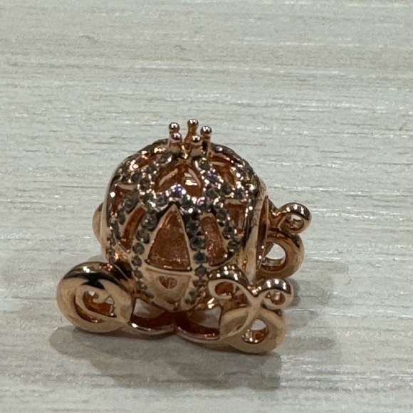 Pandora Cinderella carriage - Picture 4 of 5